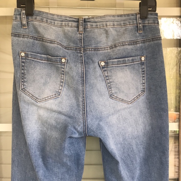 CARTISE PEARL JEANS π - Picture 8 of 9